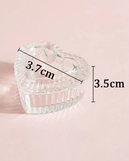 What You Get: A Glass Dappen Dish A must-have and can be used in many different ways. It not only can be used to hold liquid monomer and brush cleanser, but also can be used to hold decorations. It's also handy for mixing color gel polishes. I's easy to carry and store. It is made of high-quality glass and has a unique design for your various needs.