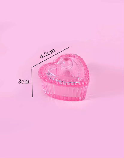 What You Get: A Glass Dappen Dish A must-have and can be used in many different ways. It not only can be used to hold liquid monomer and brush cleanser, but also can be used to hold decorations. It's also handy for mixing color gel polishes. I's easy to carry and store. It is made of high-quality glass and has a unique design for your various needs.
