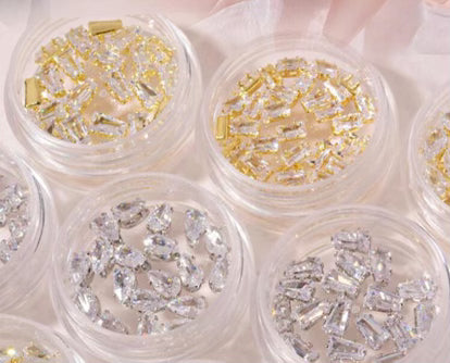 What you get: 30 Pieces; Available in Gold & Silver ;Brilliant Diamond Cut Nail Jewelry; Quality w/ Unsurpassed Durability